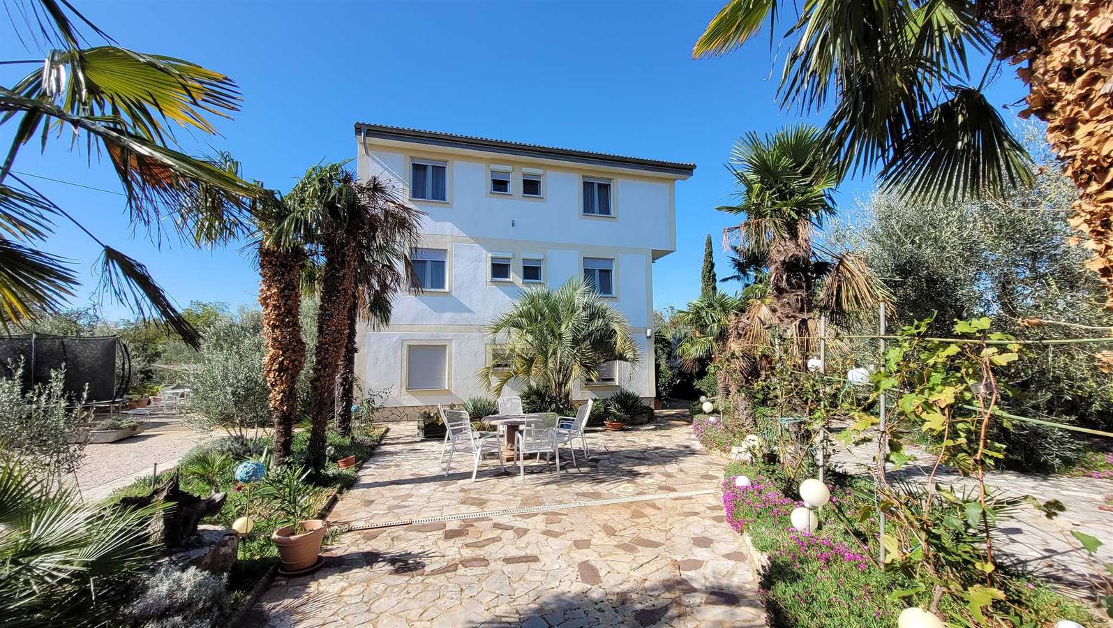 Ganze Wohnung, Wohnung Ljubica 3 im zweiten Stock in Malinska-Dubašnica, Krk