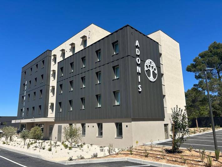 Hôtel pour 2 personnes, avec terrasse ainsi que piscine et jardin dans Circuit Paul-Ricard - 3