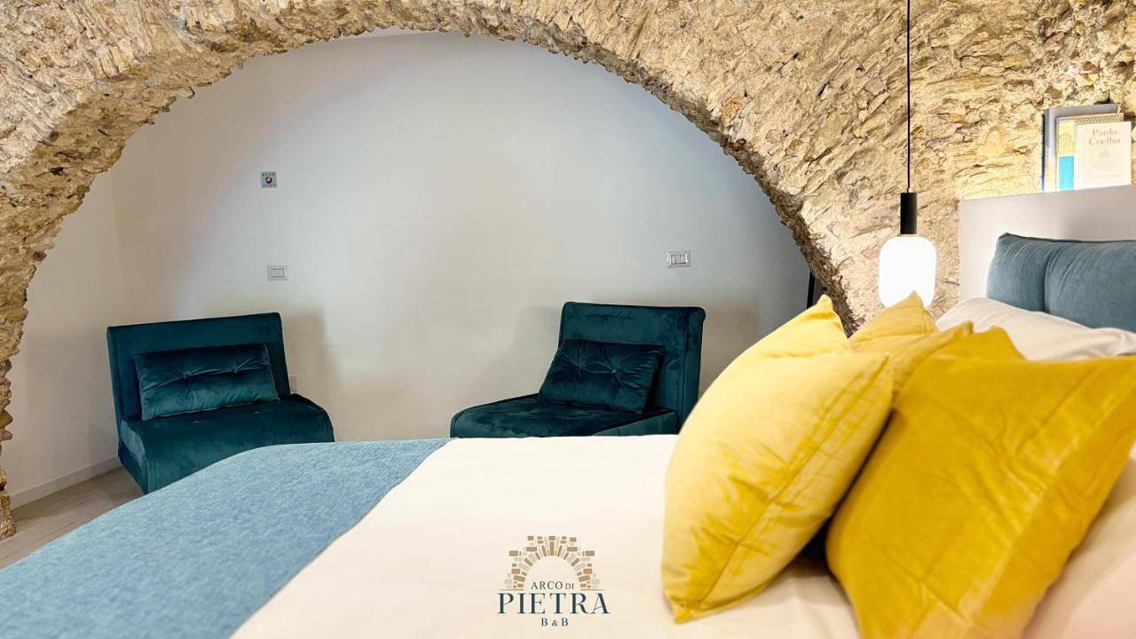 Arco di Pietra B&B in Crotone, Crotone Provinz