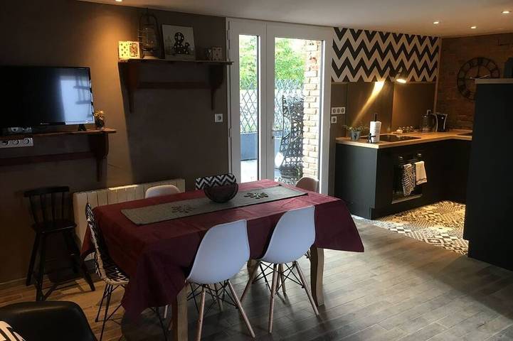 Location de vacances pour 6 personnes, avec Terrasse ainsi que Jardin et Sauna dans le Nord-Pas-de-Calais