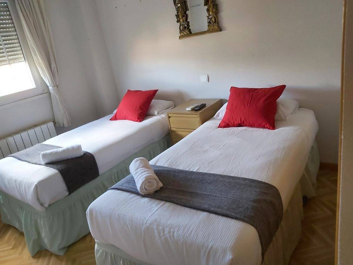 Triple Room with Private Bathroom in Madrid, Madrid Province