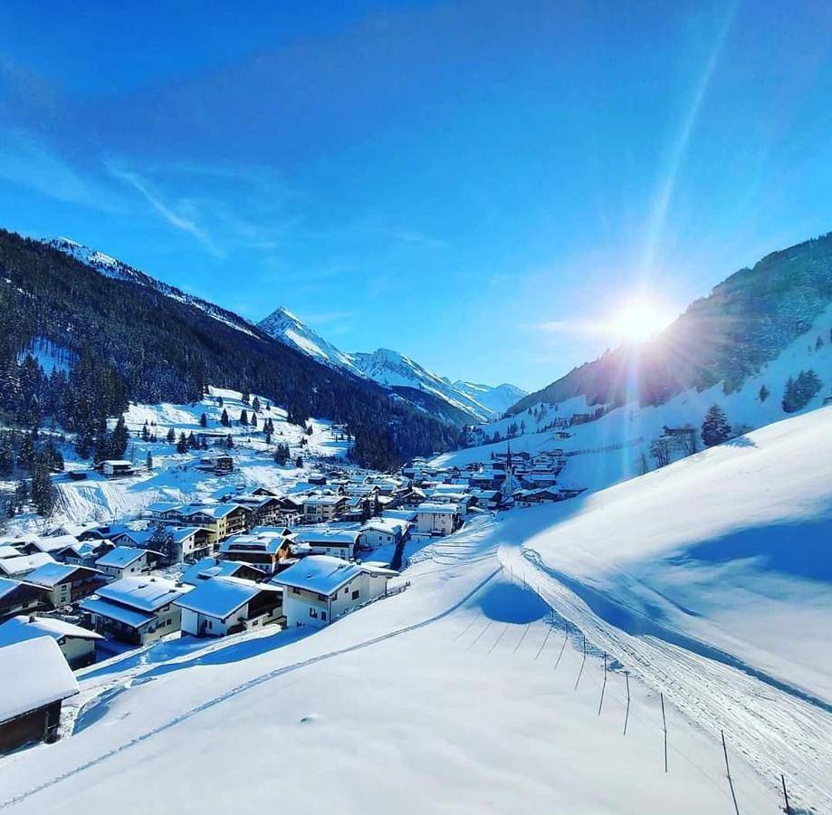 Ganze Wohnung, Three-Bedroom Apartment in Tuxer Alpen, Hintertux