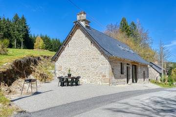 Gîte pour 8 Personnes dans Péret-Bel-Air, Massif central, Photo 3