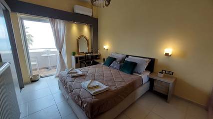Vacation Rental for 2 Guests in Korinthia, Picture 2