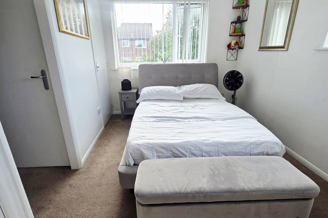 Willow Retreat - House in Burbage- Sleeps2- Garden in Hinckley and Bosworth, Heart of England