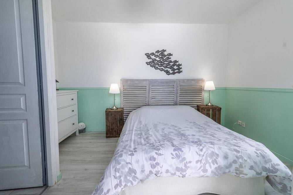 Maison leaureduphare 8 personne sur l'ile de ré à 300m de la plage in Saint-Clément-des-Baleines, Île de Ré