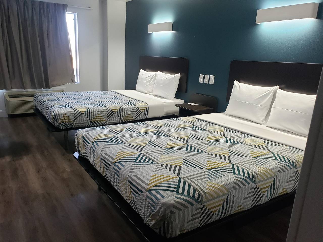 Ganze Wohnung, 2 Queensize-Betten | Nichtraucherzimmer, Kühlschrank in San Bernardino County