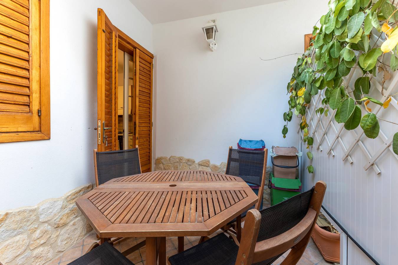 Entire apartment, Apartment 'Appartamento Timone' with Private Terrace, Wi-Fi and Air Conditioning in Marina di Ragusa, Ragusa Province
