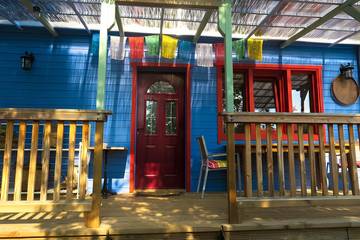 Gîte pour 4 personnes, avec terrasse ainsi que jardin et piscine à Aniane