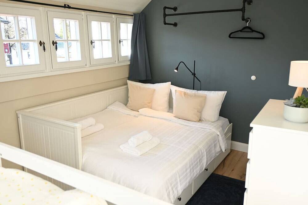 Ganze Wohnung, Lindenhof Family Stay | 2Br + Kids Room | In Zetel in Zetel, Südliche Nordseeküste