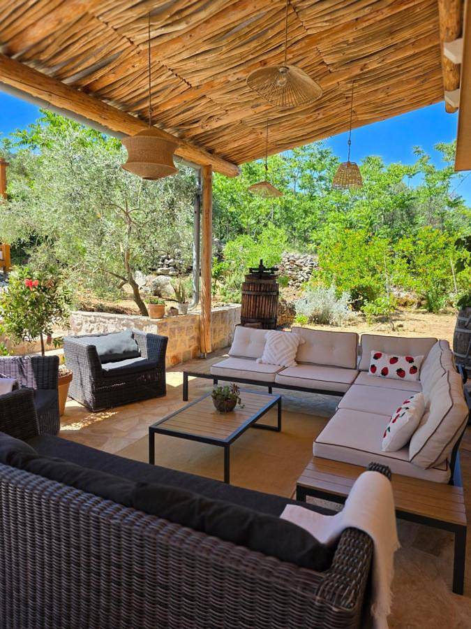 Villa pour 9 personnes, avec Jacuzzi et Terrasse ainsi que Jardin et Piscine à Stari Grad - 3