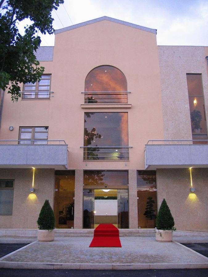 Hotel para 2 pessoas, com jacuzzi e sauna e ainda piscina and jardim em Esmoriz