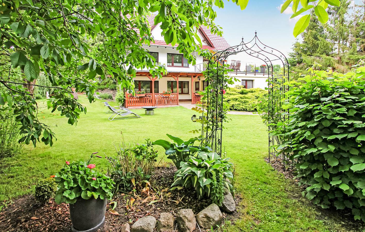 Ganze Ferienwohnung, Modernes Apartment mit Kabel-TV, WIFI, Parkplatz in Torgelow am See, Müritz