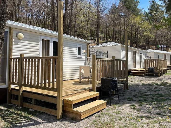 Bungalow para 2 personas, con Piscina para niños y Sauna en Pirineo Catalan