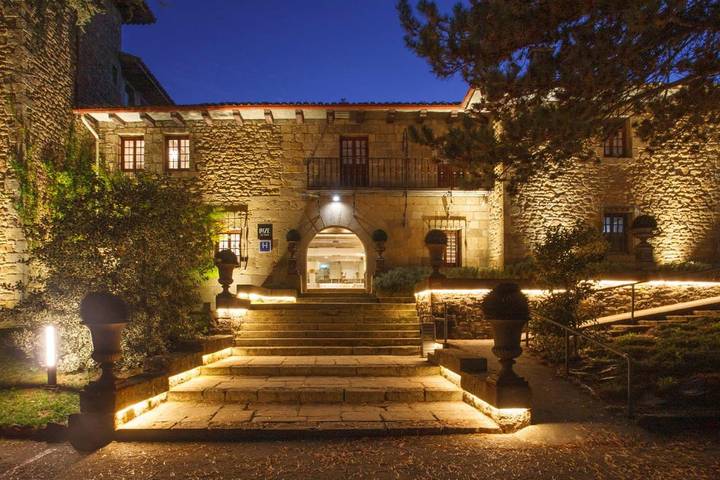 Hotel para 3 personas, con sauna además de jardín y vistas - 1