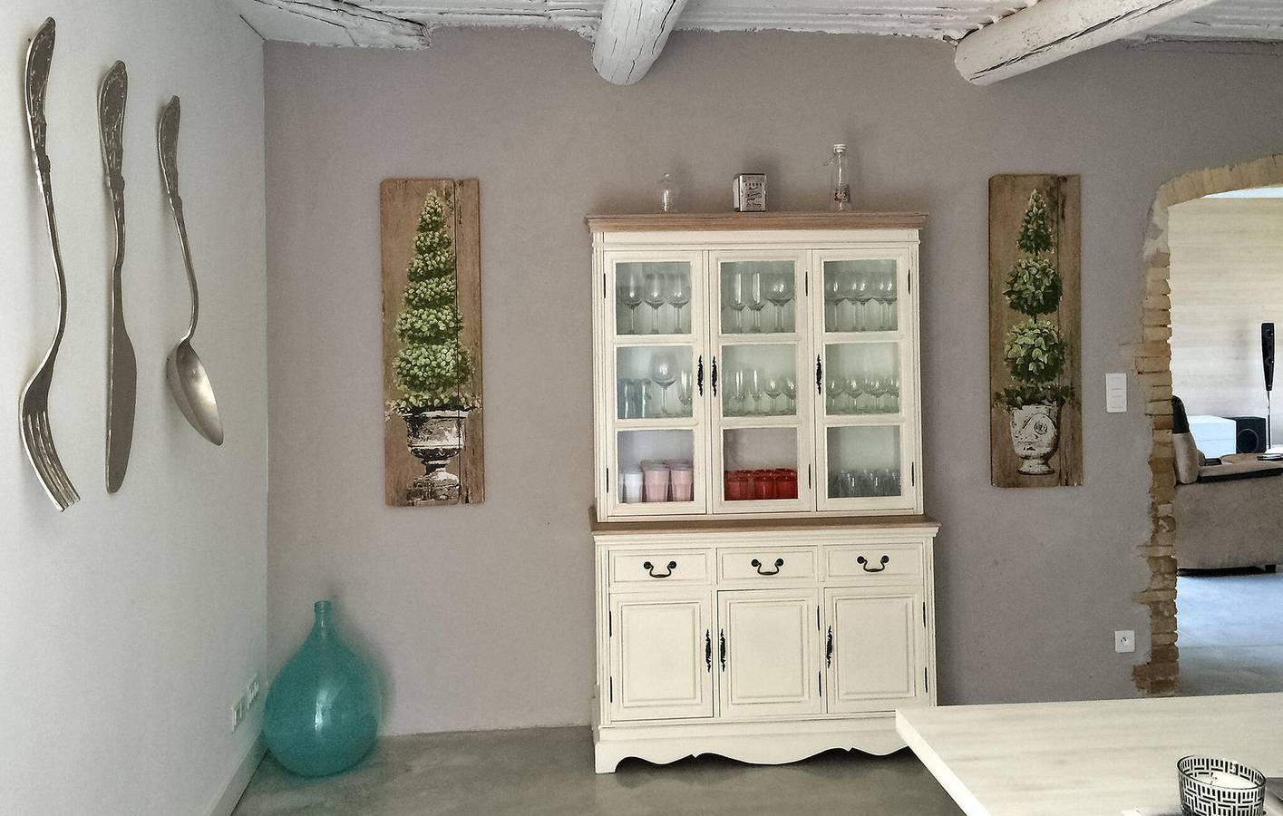 Appartement avec piscine chauffée : 230m2, climatisation, parking et WiFi in Sainte-Cécile-les-Vignes, Vaucluse