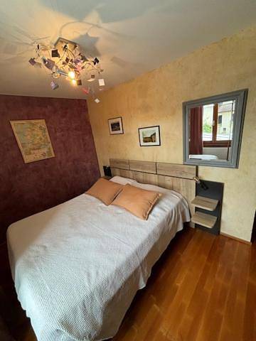 Gîte pour 2 personnes, avec jardin ainsi que piscine et terrasse à Chonas-l'Amballan - 4