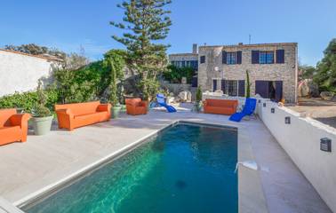 Cottage pour 4 personnes, avec jardin ainsi que piscine et terrasse, animaux acceptés à Pianottoli-Caldarello