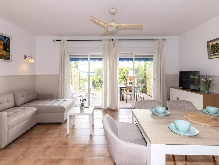 Finca für 8 Personen, mit Pool und Garten in Salou - 2
