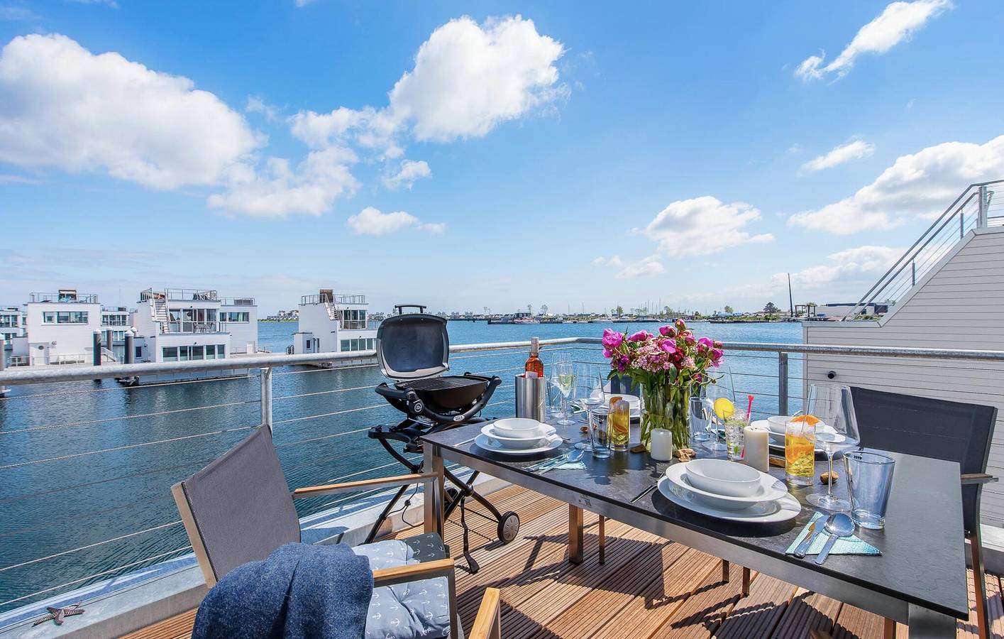 Apartment mit Meerblick, Terrasse und Parkplatz, 1000m zum Strand in Olpenitz, Kappeln