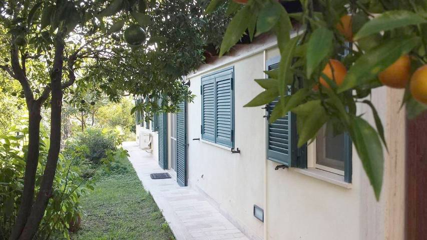 Ferienhaus für 6 Personen, mit Terrasse und Garten sowie Pool