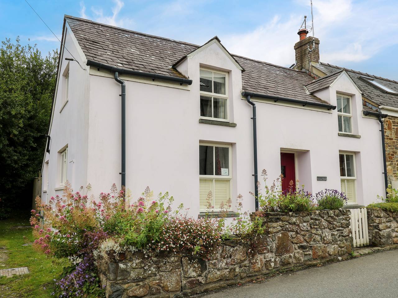 Panteg Cottage, Newport in Newport (Pembrokeshire), Pembrokeshire
