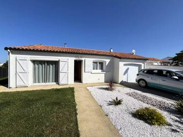 Location de vacances pour 6 personnes, avec jardin à Le Fenouiller