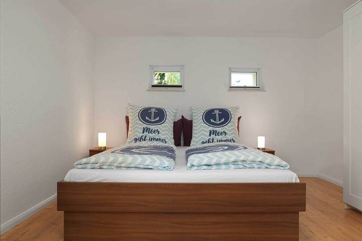 Ganze Wohnung, Ferienwohnung Ankerplatz mit Terrasse zwischen Wismar und der Insel Poel in Blowatz, Neuburg