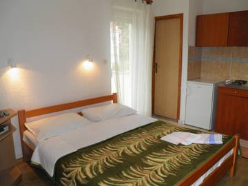 Ferienwohnung für 2 Personen, mit Balkon in Baska