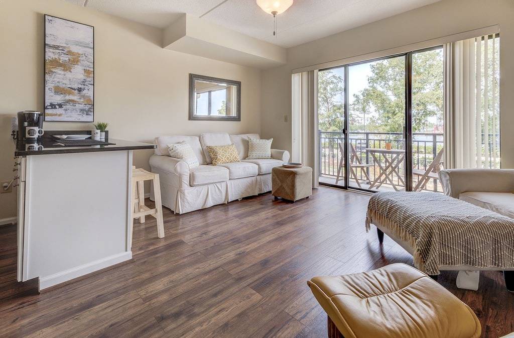 Ganze Wohnung, 5-Star Downtown Riverview Condo w/Parking in Wilmington, New Hanover County