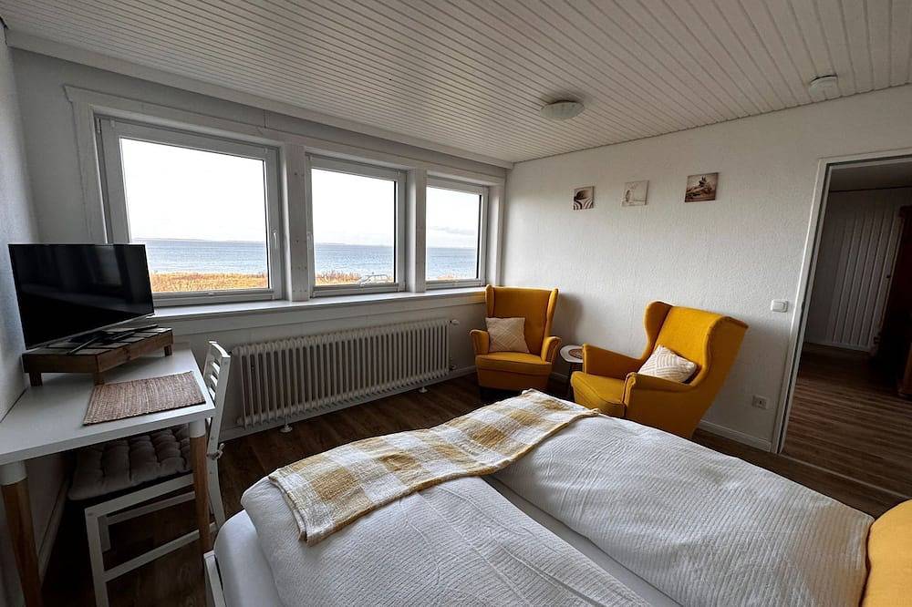 Ganze Wohnung, Fewo mit in einmaliger Wattlage mit Blick aufs Meer in Steenodde, Nebel