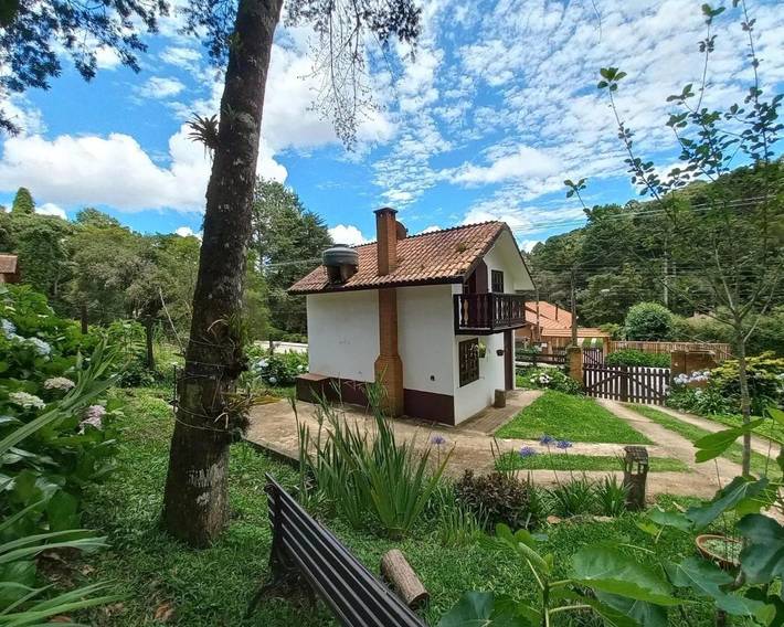 Casas e apartamentos de temporada para 4 pessoas, com balcão e jardim e ainda vista, adaptado a crianças em Monte Verde