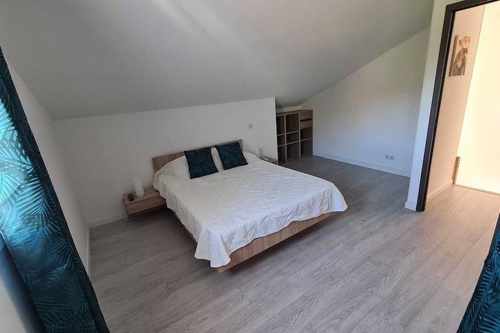 Location de vacances pour 6 personnes, avec terrasse et jacuzzi à San-Martino-di-Lota - 3