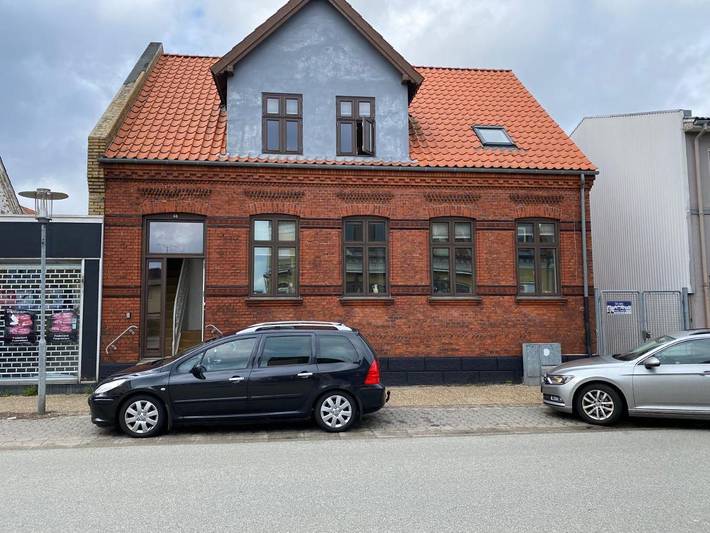 Ferielejlighed for 4 personer, med Terrasse og Have samt Udsigt i Frederikshavn