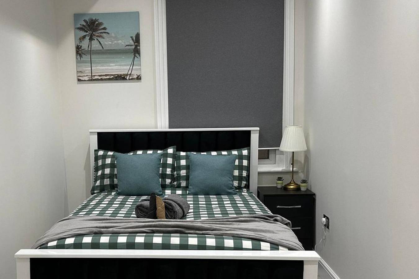 Entire studio, Studio - Sleeps 3 - Near Ealing Broadway Station in Ealing, London