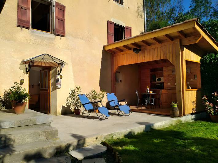 Chambre d’hôte pour 2 personnes, avec Jardin à Boulc
