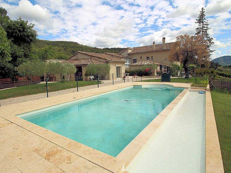 Authentique mas à Vaison-la-Romaine, 12P. jolie vue, piscine privée et clôturée. in Saint-Marcellin-lès-Vaison, Parc naturel régional du Mont-Ventoux