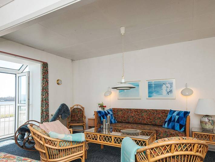 Ferieudlejning for 4 personer, med Jacuzzi og Børnepool såvel som Pool og Sauna i Hejlsminde