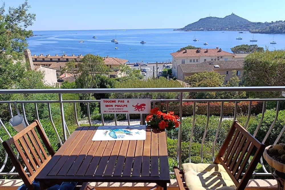 Geheel appartement, Superb sea view, 2 bedrooms, terrace, swimming pool. Fast wifi. in Agay, Saint-Raphaël