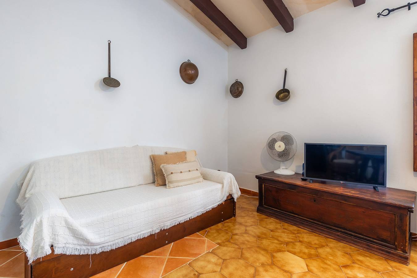 Ganze Wohnung, Ferienwohnung "Es Mulí" mit Bergblick, Gemeinschaftspool und Wlan in Petra (Mallorca), Mallorca Inselmitte