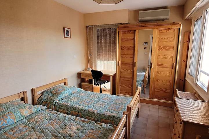Gîte pour 6 personnes, avec balcon dans Plage de la Salis - 2