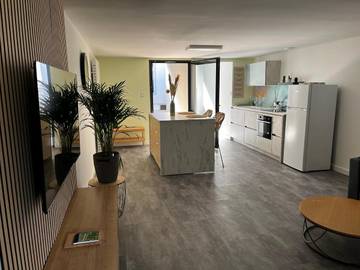 Gîte pour 3 personnes, avec terrasse à Le Neubourg