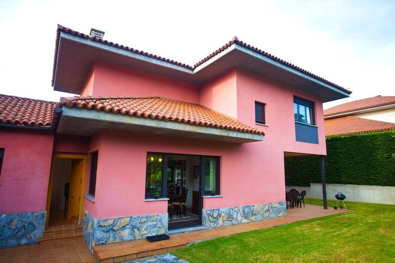 Brisas de Caravia in Caravia, Costa Verde