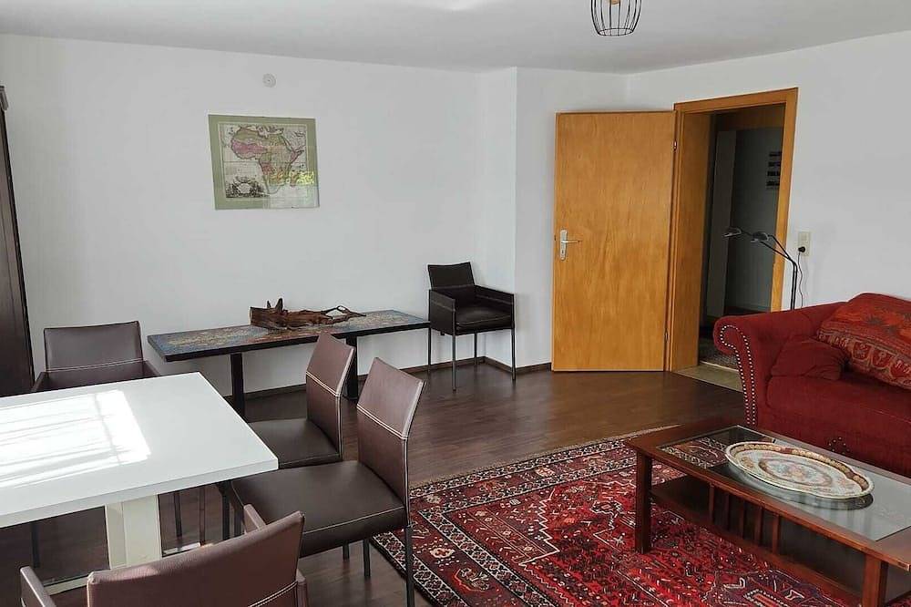 Ganze Wohnung, Idyllische und ruhige Ferienwohnung an der Ebersburg in Poppenhausen, Rhön-Hessen