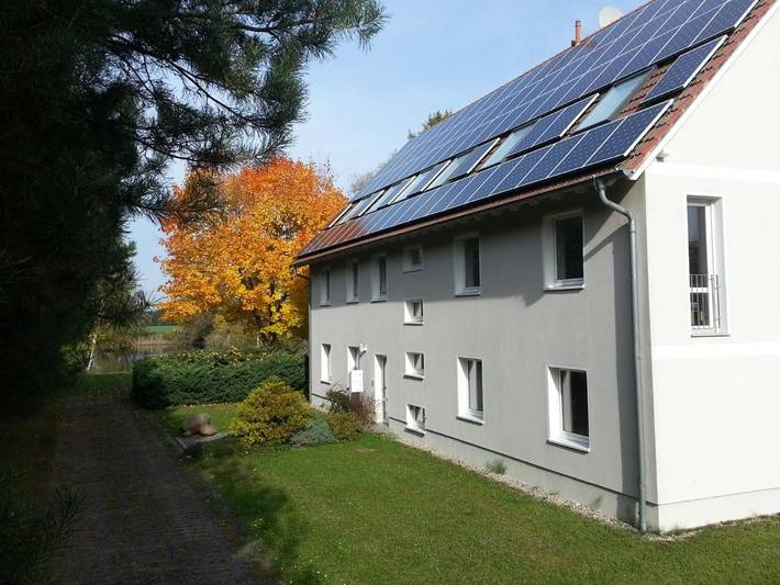 Ferienwohnung für 4 Personen, mit Garten und Seeblick sowie Ausblick in Elster & Umgebung