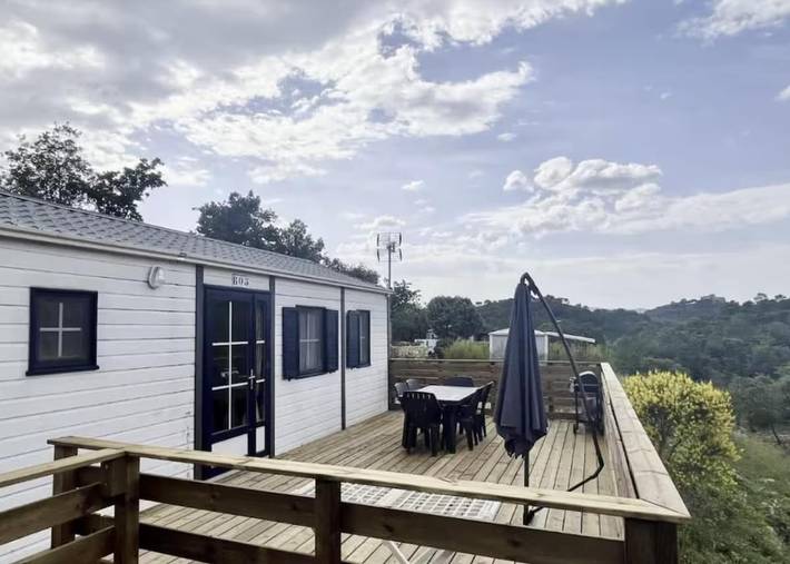Appartement de vacances pour 4 personnes, avec Terrasse ainsi que Piscine et Vue à Rocbaron