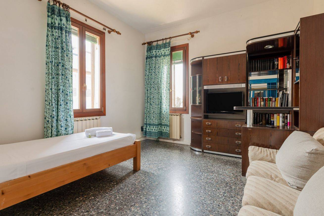 Appartement entier, Appartement de vacances pour 5 personnes avec jardin in Lido di Venezia, Venise