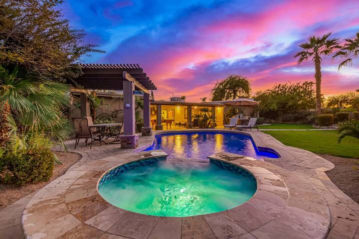 Vacation house for 10 people, with terrace and yard in Arizona