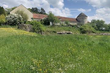 Gîte pour 7 personnes, avec jardin, animaux acceptés à Fain-lès-Moutiers