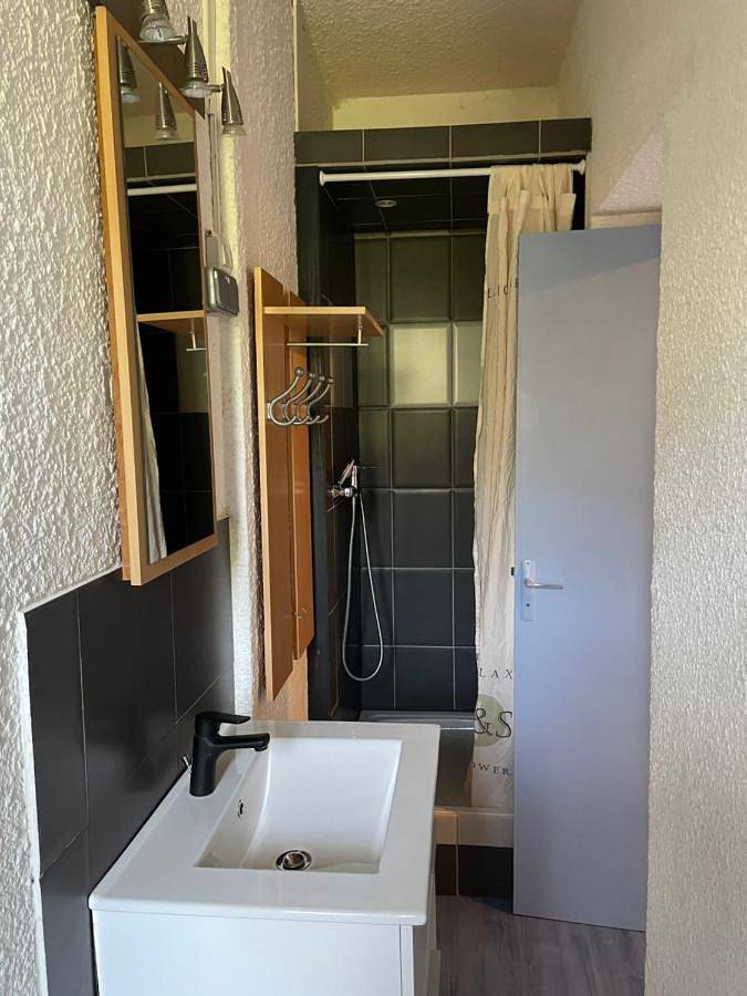 Gîte pour 2 personnes, avec vue sur le lac et vue à Aiguebelette-le-Lac - 4
